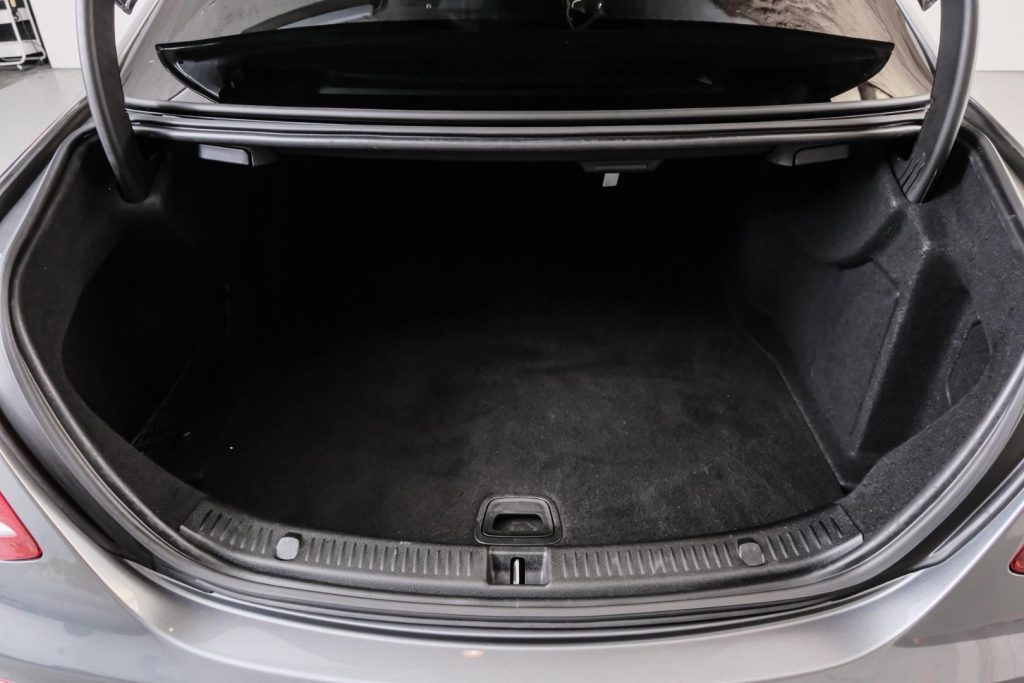 2016 E200 Sedan
